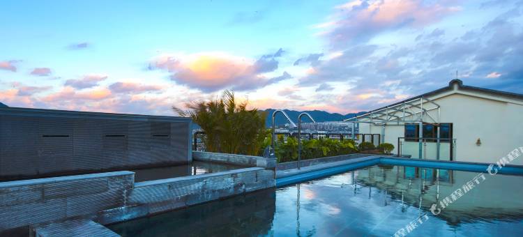 腾冲开臣温泉酒店图片