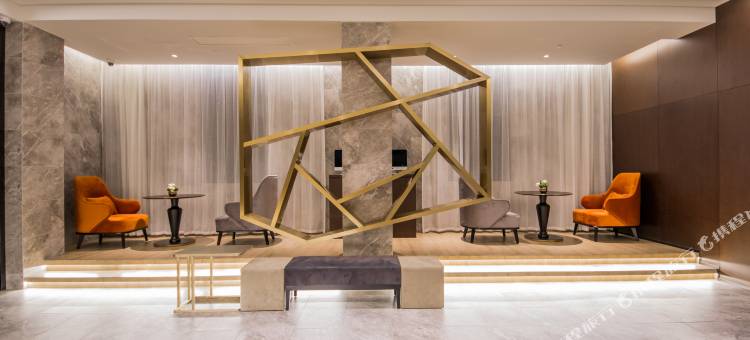 和颐至尊酒店(上海临港滴水湖海洋公园店)图片