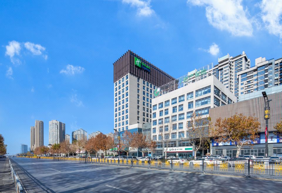 开封迪臣智选假日酒店外景图