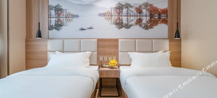 月畔酒店(昆明火车站店)图片