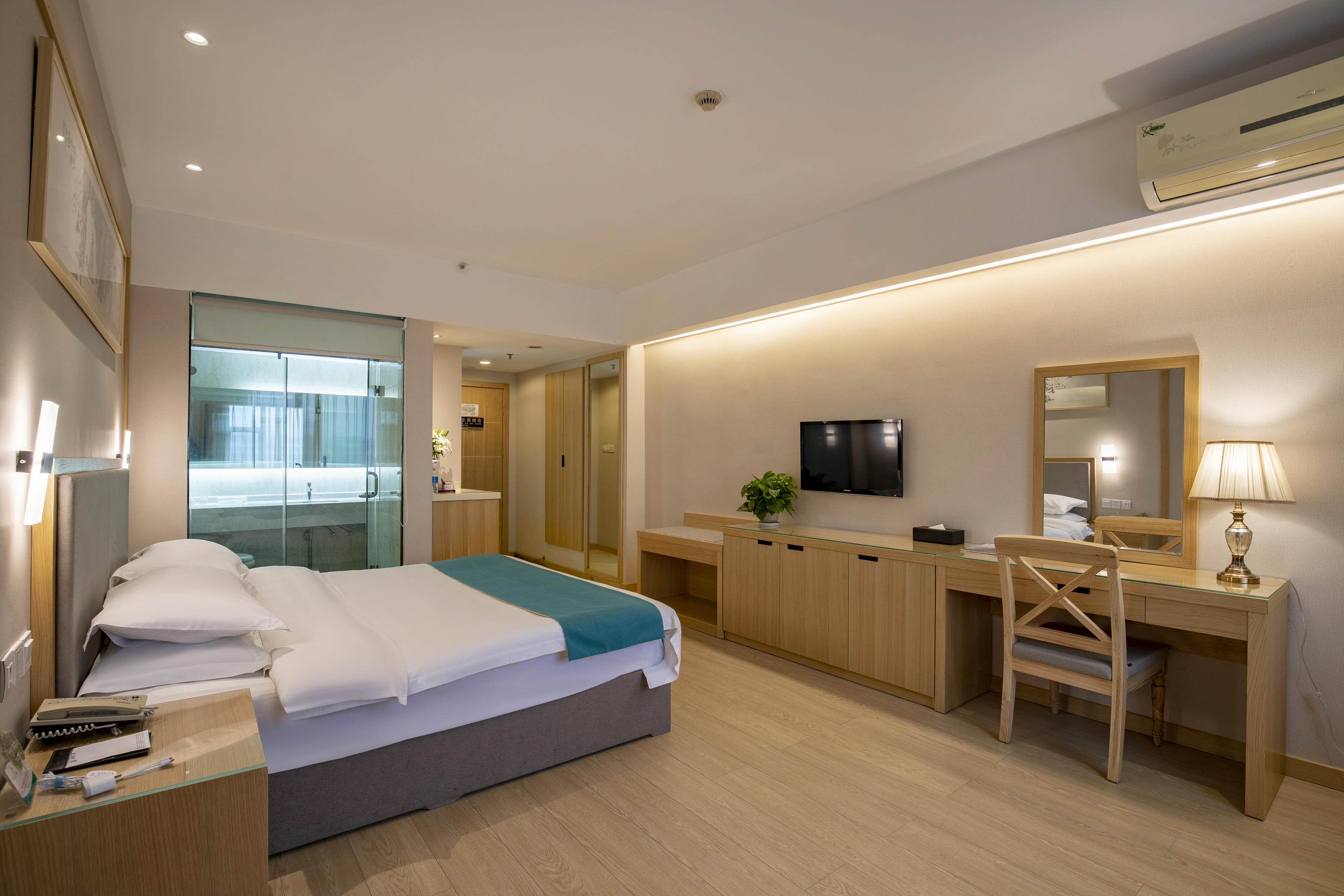 Nantai Crystal Hotel (Dayi High-Speed Railway Station) Over view