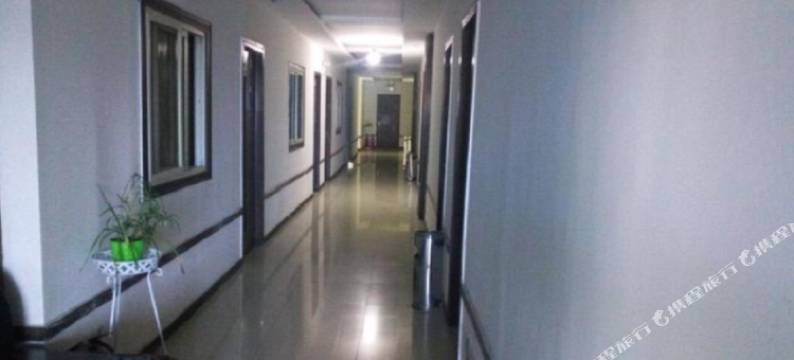 嘉峪关鑫红太阳招待所图片