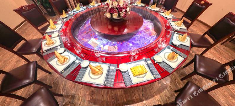 泸县馨天诚酒店图片