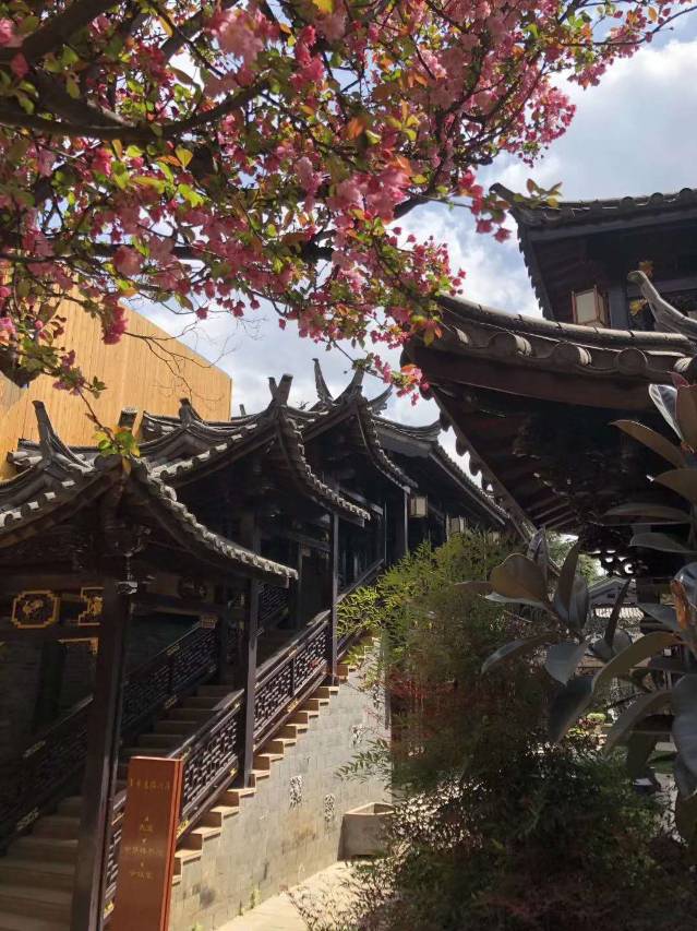 多弗度假酒店(丽江古城南门店)图片