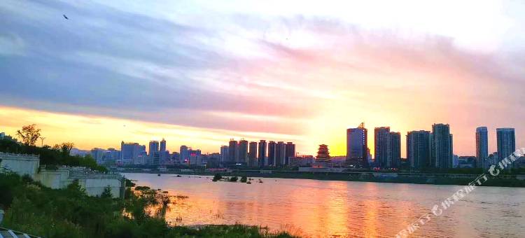 轻住酒店(安康金州北路店)图片