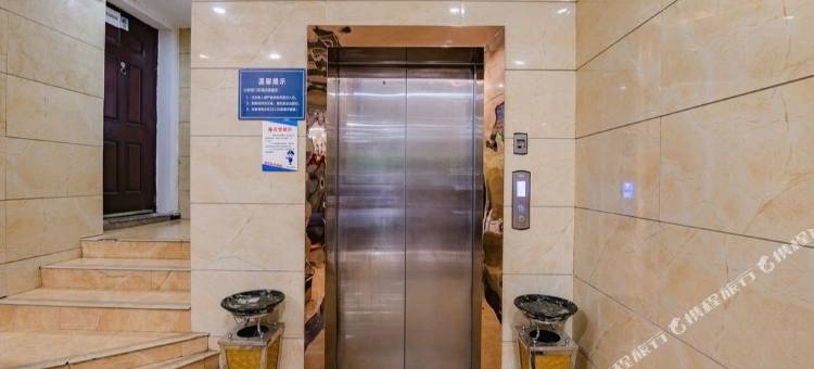 天伦时尚酒店(商丘高铁火车站店)图片