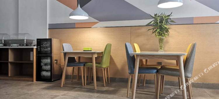 青皮树酒店(淮南二中西湖春天店)图片