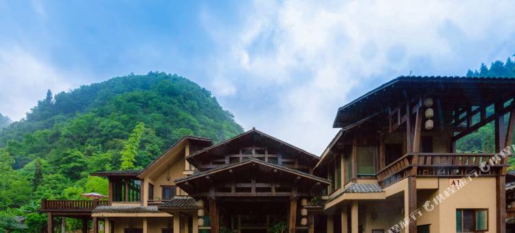 十二背后双河客栈图片