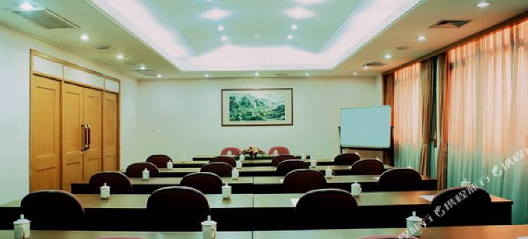 合福国际大酒店(南漳高铁站店)图片