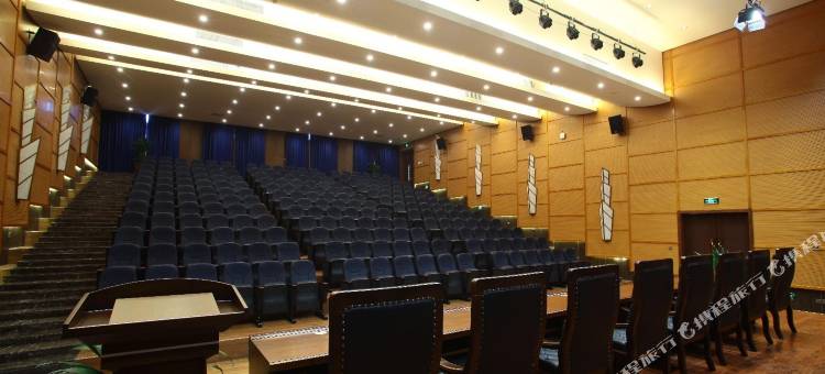 贺兰山森林公园游客服务中心图片