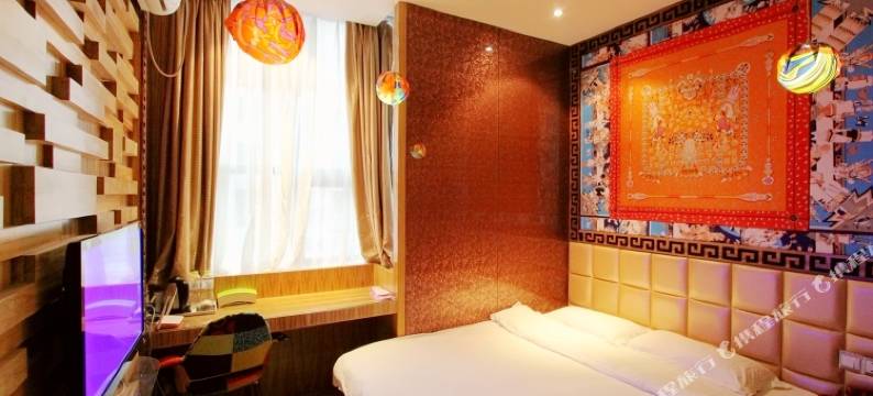 青岛摩登设计师酒店图片