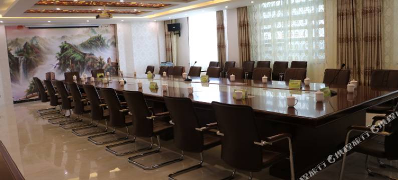 共和玉龙酒店图片