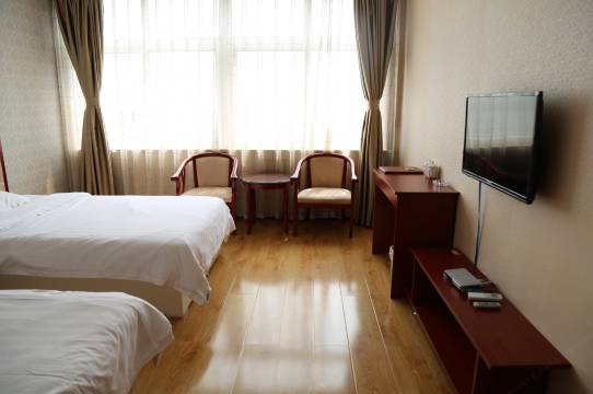 可临宁连锁酒店(青岛正阳东路店)