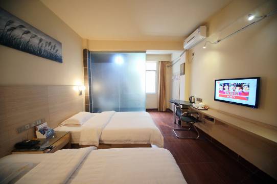 南宁花泽雨时尚酒店