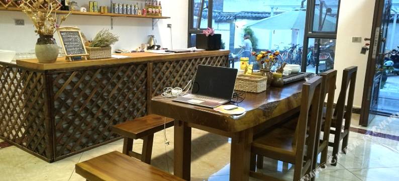 大理慢时光客栈图片