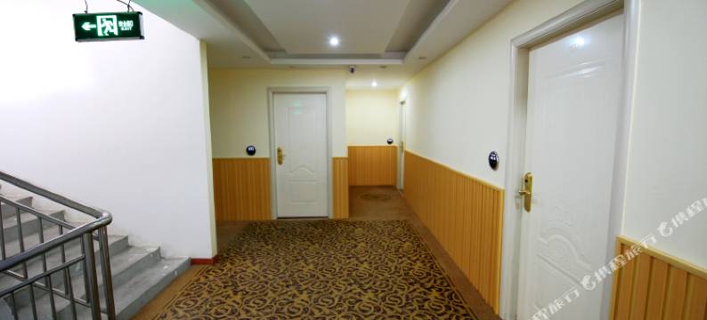 夏日商务宾馆(广西医科大附属二院广西国际商务职业技术学院店)图片