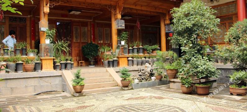 丽江束河香柳客栈图片