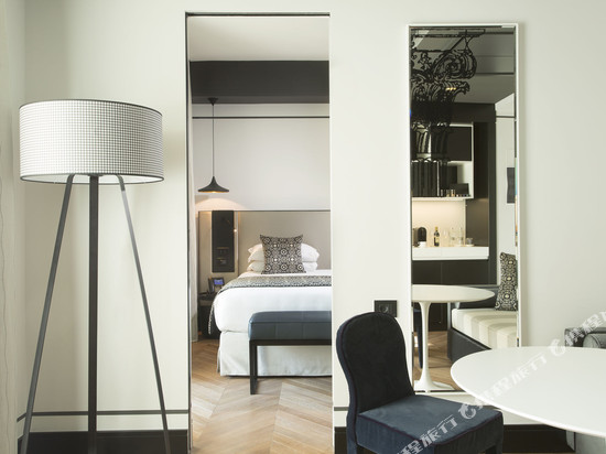 科尔索281豪华套房旅馆