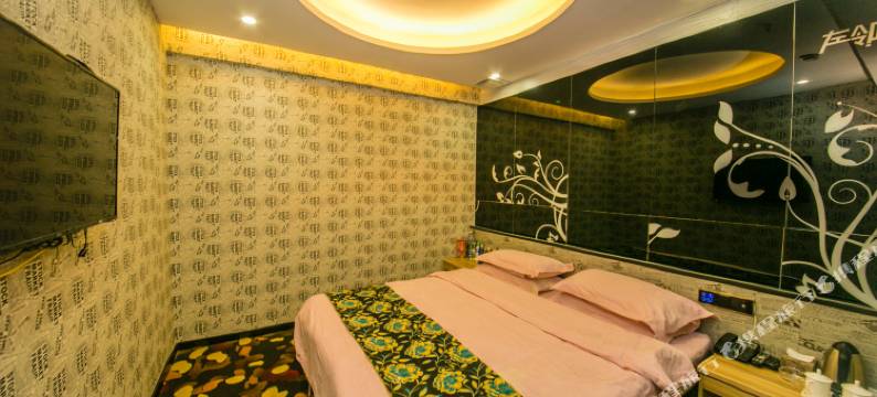 尉氏左邻右舍时尚主题酒店图片