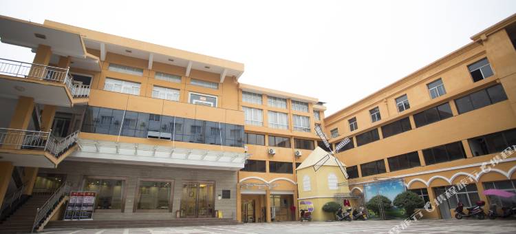 西乡山河大酒店图片