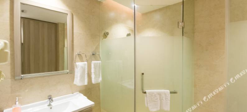 鲁越大酒店(绍兴北站店)图片