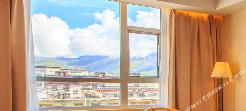 稻城稻亚·澜悦酒店(亚丁天街店)图片