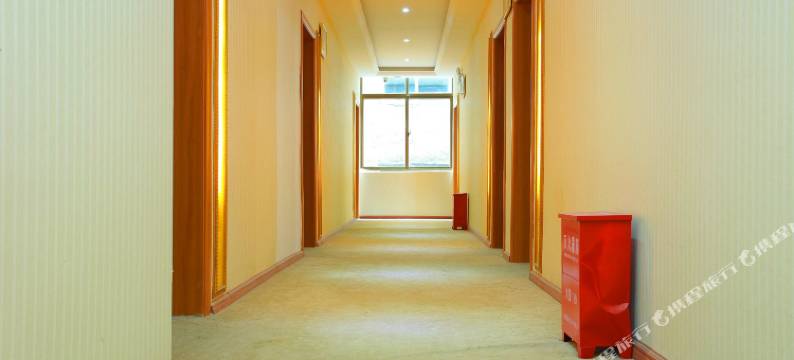 德钦梅里映月观景酒店(飞来寺梅里雪山景区店)图片