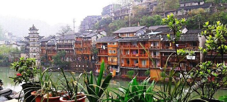 凤凰乐天客栈图片