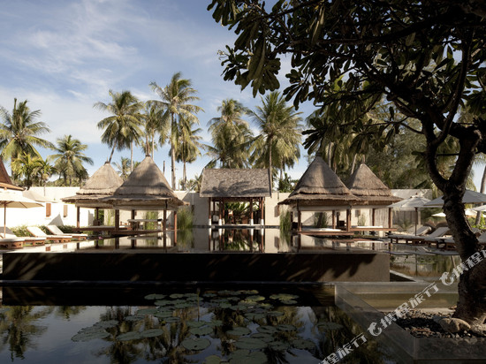 苏梅曾蒙海滩萨拉度假村