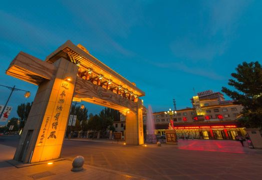 敦煌宾馆外景图