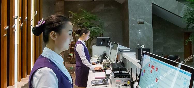 贵州泊灵大酒店(织金古城步行街店)图片