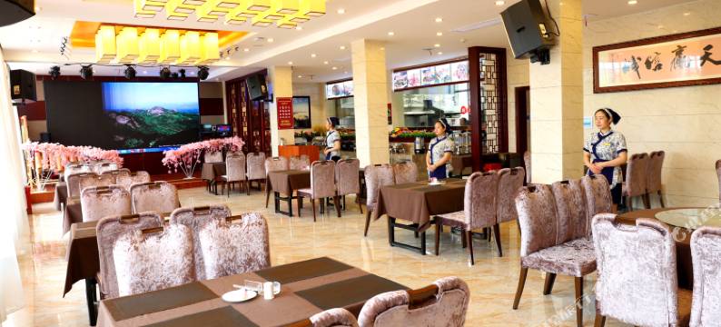 小百花度假酒店(新宁北大门店)图片