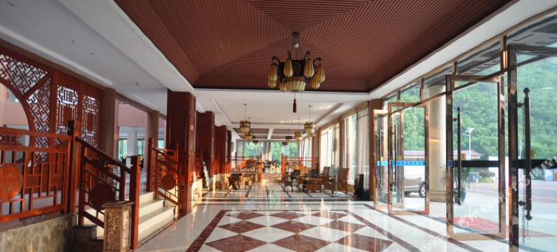 长宁七洞沟大酒店图片