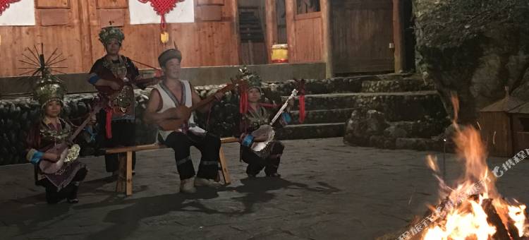 龙胜月夜多耶度假客栈图片