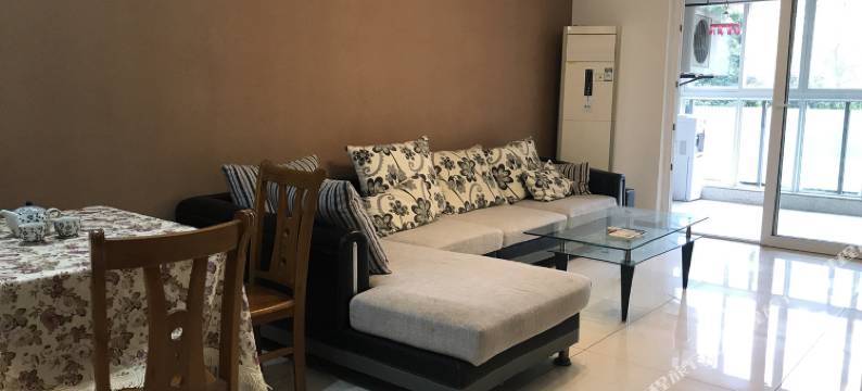 成都晴天小屋图片