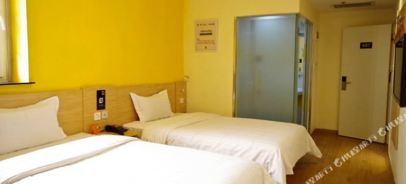 速8酒店(乌鲁木齐时代广场光明路店)图片