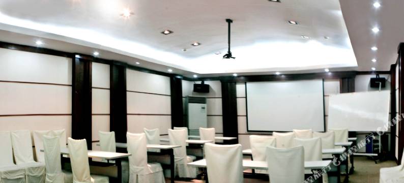 武汉金茂宾馆(协和医院中山公园地铁站店)图片