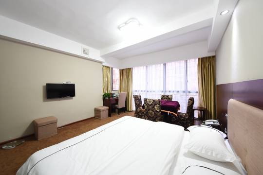 长沙劲峰商务宾馆(阳光地铁站店)