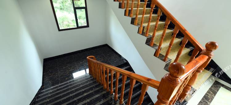 张家界大峡谷曹家大院图片