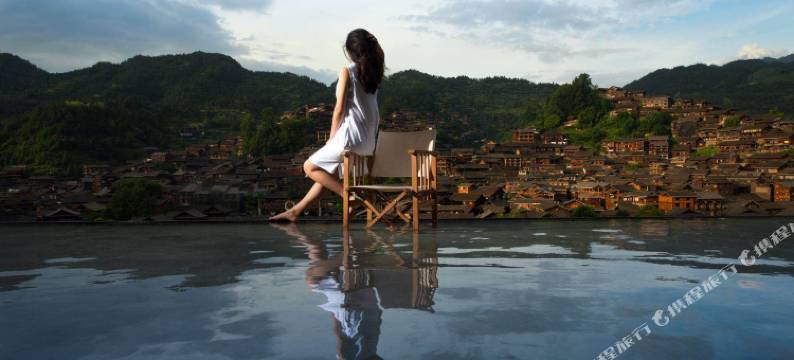 行者上居全景美宿(西江千户苗寨观景台店)图片