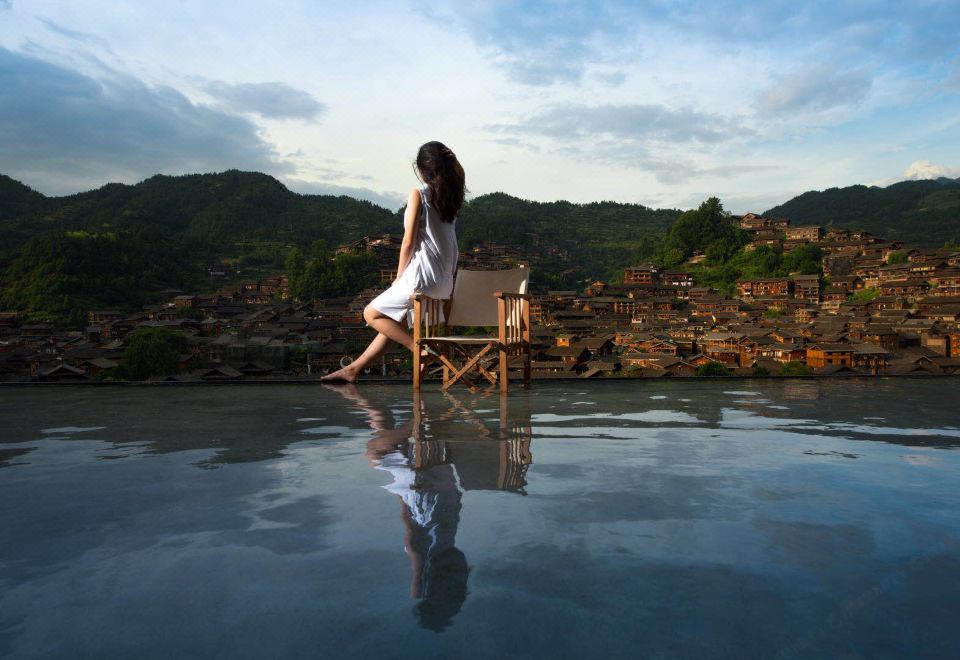 行者上居酒店（西江千户苗寨观景台店）外景图