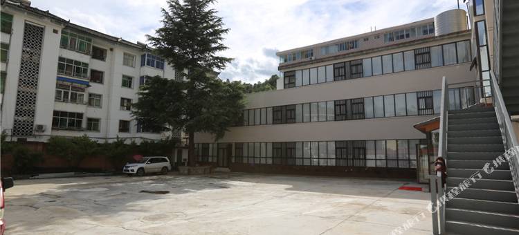 留坝山水酒店图片