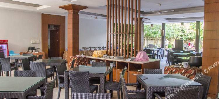 苏里亚肯卡纳海边酒店(Surya Kencana Seaside Hotel)图片