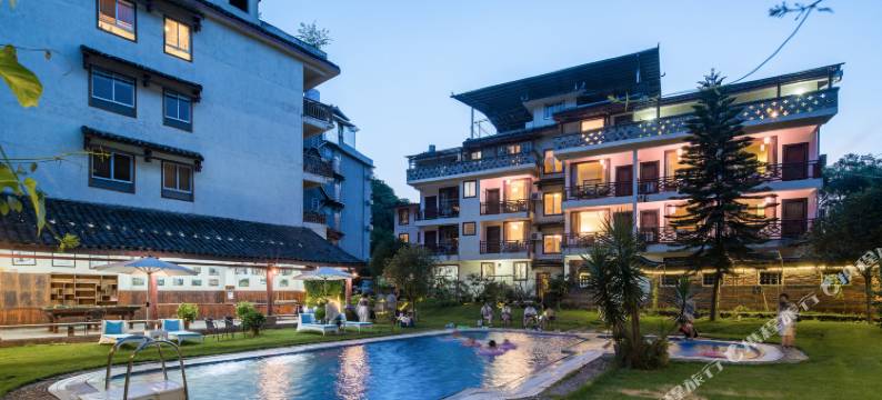 阳朔雪狮岭江畔度假酒店图片