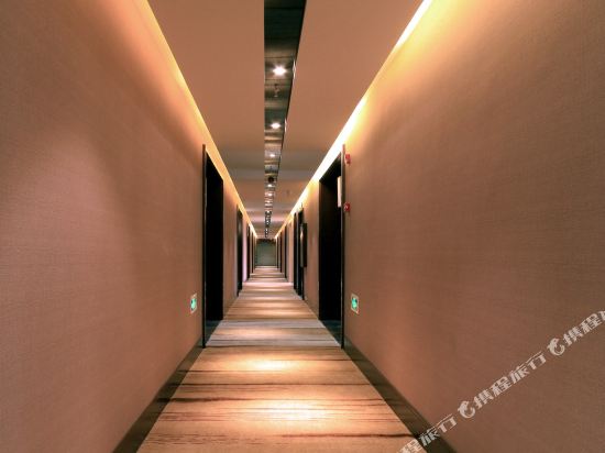 大邑月半湾大酒店