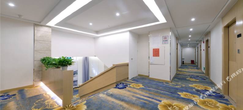 水晶恋主题酒店(深圳上梅林地铁站店)图片