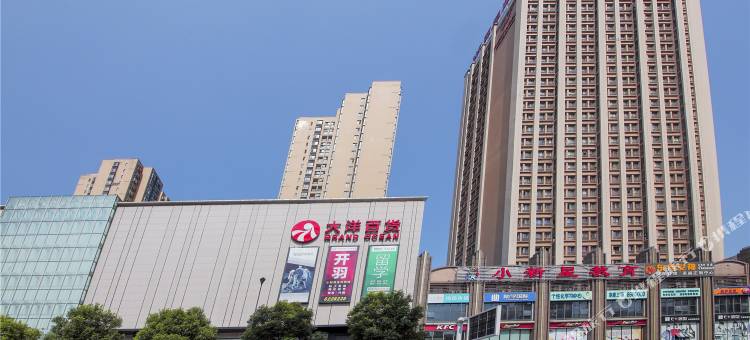 丽橙酒店·趣(宜昌CBD购物中心解放路步行街店)图片