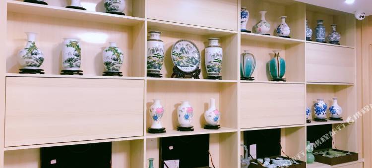 几何酒店(遵义新蒲林达美食城店)图片