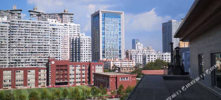 大连昱圣苑国际酒店(罗斯福广场西安路地铁站店)图片