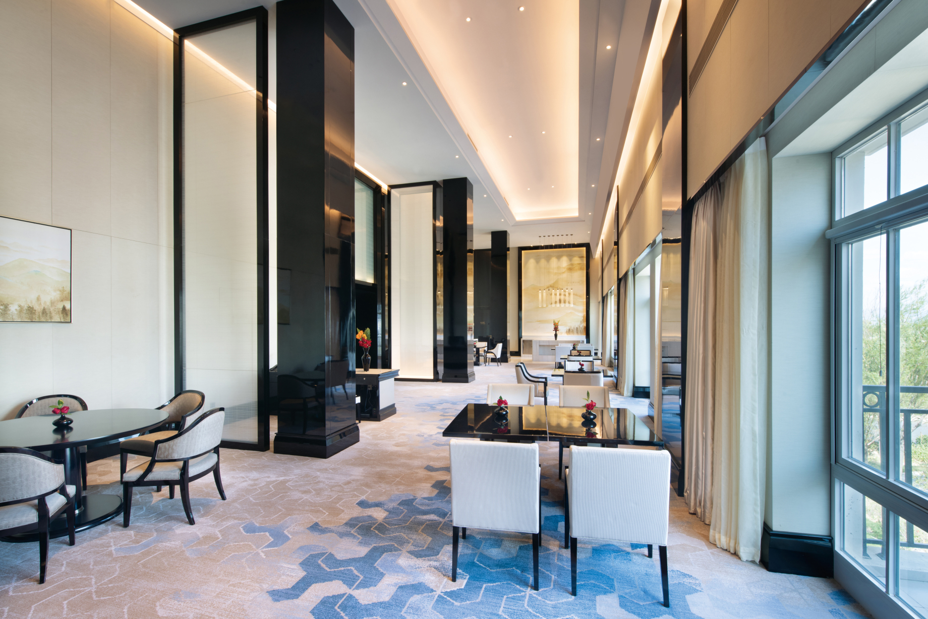 Crowne Plaza Hotel HuailaiOver view